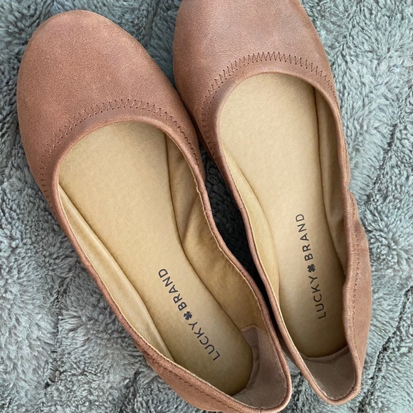 Flat shoes size 6 1/2 - Picture 1 of 5